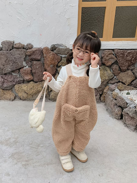 宾果童话童装品牌2021冬季羊羔毛可爱背带裤