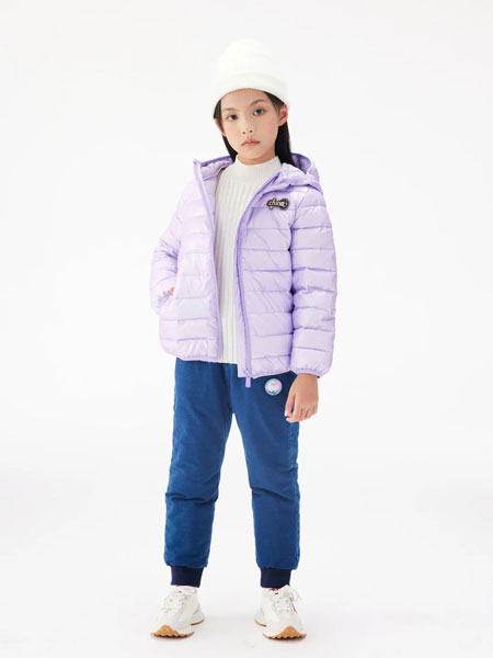 小猪班纳童装品牌2021冬季紫色轻薄连帽羽绒服