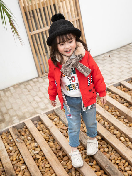 棉之子童装品牌2021冬季拼接时髦可爱外套