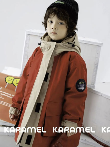 卡拉美Karamel童装品牌2021冬季拼接挡风宽松外套