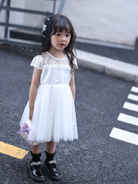 童装品牌2022春夏韩版公主复古欧根纱蕾丝公主裙