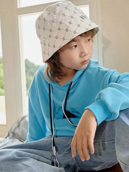 两个小朋友童装品牌2022春夏韩版运动潮童百搭卫衣
