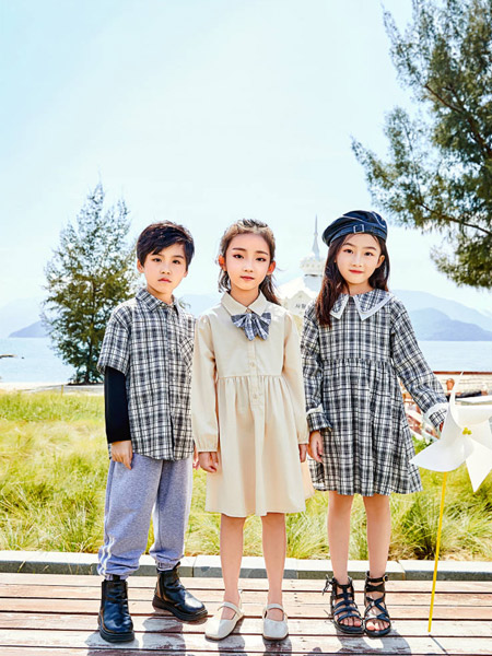 童装品牌2022春夏韩版公主森系学院复古气质款翻领连衣裙