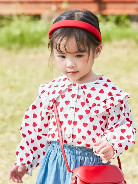 衣拉拉童装品牌2022春夏韩版波点森系学院复古气质款娃娃领衬衫上衣