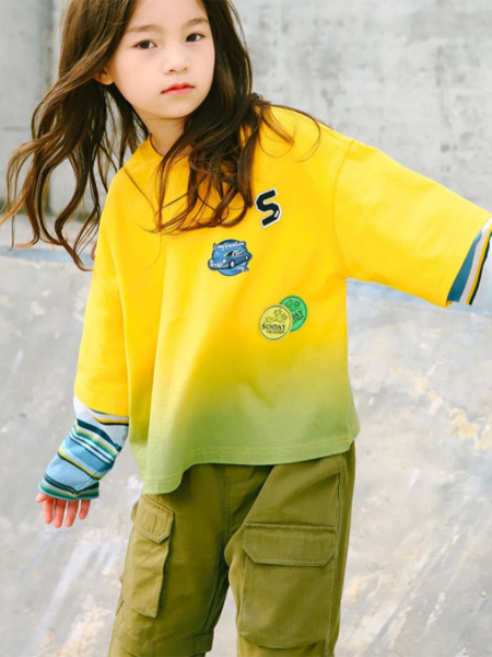 马拉丁童装品牌2022春夏黄色韩版森系运动学院复古潮童气质款百搭宽松潮字母个性T恤