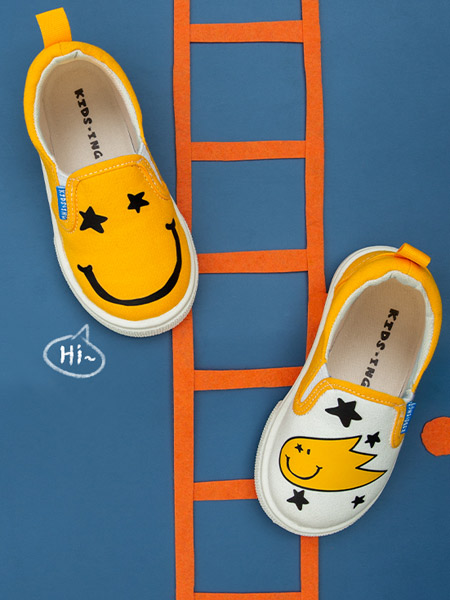 童鞋品牌2022春夏黄色俏皮小清新宝宝帆布鞋软底一脚蹬幼儿园室内鞋男女小童鞋子