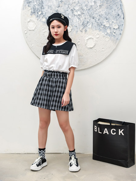 糖果布丁童装品牌2022夏季黑色学院韩版时尚个性百搭户外服装复古潮童气质款半身裙