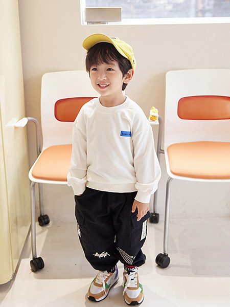 童装品牌2022春夏白色韩版学院运动弹力休闲户外服装潮童复古百搭卫衣