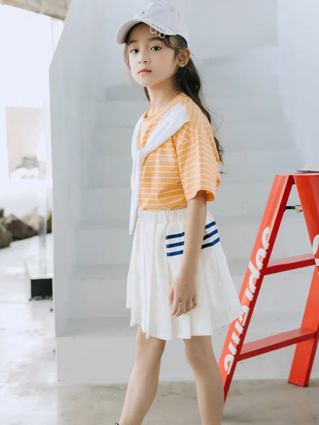童装品牌2022春夏橙色时尚韩版通勤风街头风百搭俏皮条纹宽松短袖T恤