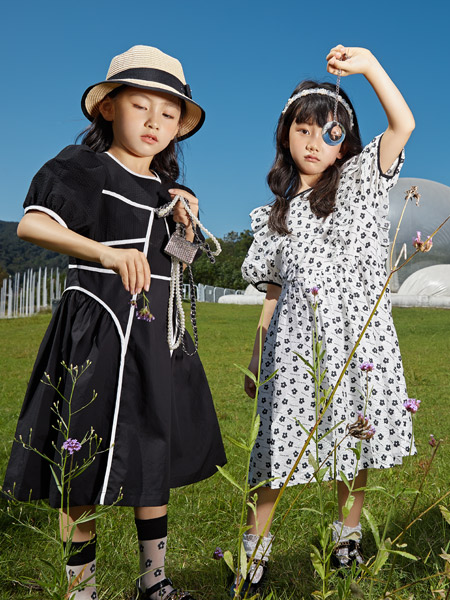 MCMK玛卡西童装品牌2022夏季黑色韩版小清新森系学院复古风短袖灯笼袖条纹时尚连衣裙