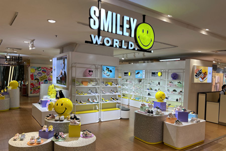 SmileyWorld笑脸童鞋品牌店铺展示