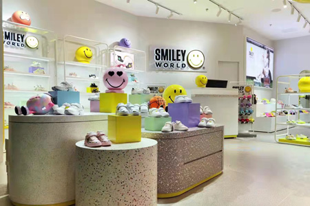 SmileyWorld笑脸童鞋品牌店铺展示