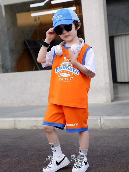 123童装童装品牌2022夏季橙色运动个性舒适套装