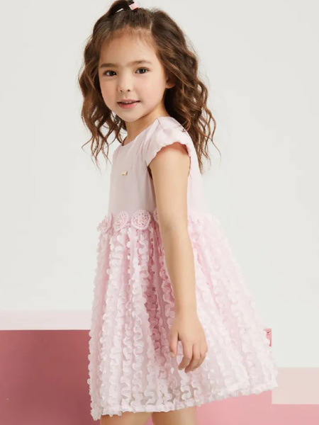 小猪班纳童装品牌2022夏季公主圆领可爱连衣裙