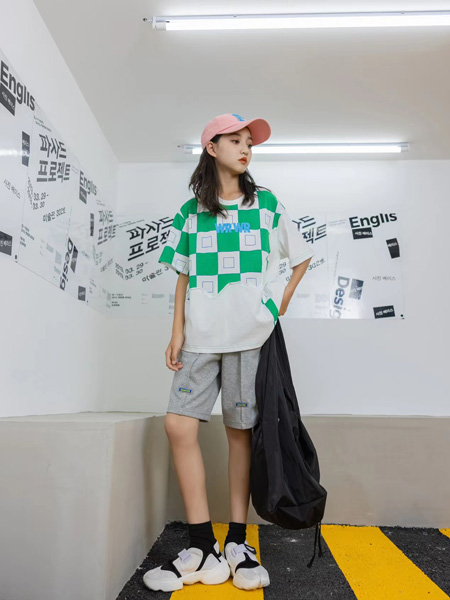 童装品牌2022夏季格子街头风中性风T恤