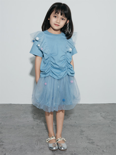 Qimoo童装品牌2022夏季褶皱设计感宽松上衣
