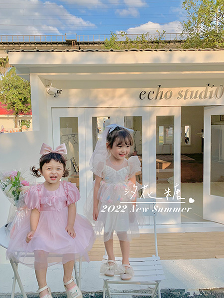  童装品牌2022夏季公主灯笼袖蓬蓬连衣裙