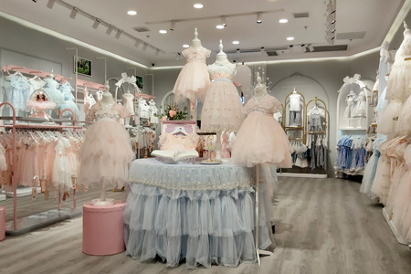 小象Q比（江西）童装品牌店铺展示