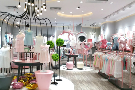 小象Q比（江西）童装品牌店铺展示