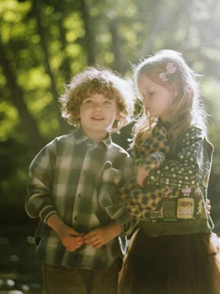 童装品牌2022秋季设计感图案刺绣个性潮流长袖