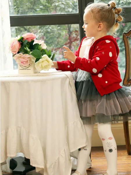 圣宝度伦童装品牌2022秋季中国风设计感淑女气质款外套