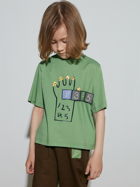 Qimoo童装品牌2022春夏图案舒适休闲简约宽松短袖