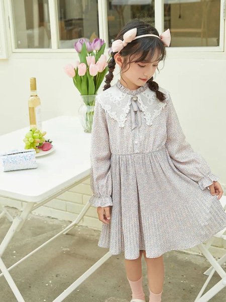 童装品牌2022秋季蕾丝荷叶边收腰法式连衣裙