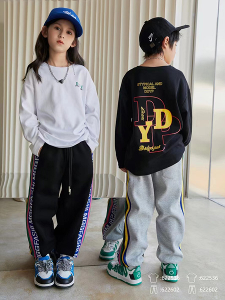 童装品牌2022秋季字母潮流运动风长袖