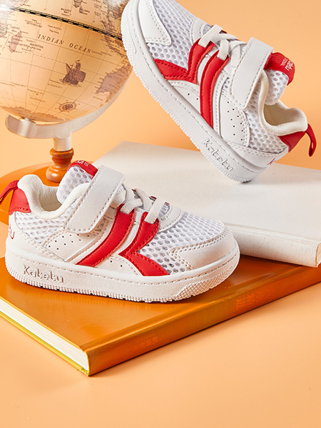 卡特兔童鞋品牌2022秋季学院风透视网面板鞋