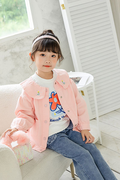 田田小象童装品牌2022冬季粉色公主薄款外套