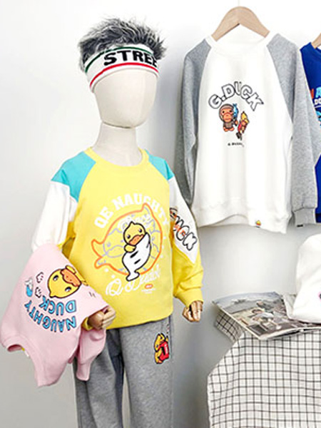 dishion的纯童装品牌2022冬季小黄鸭长袖卫衣