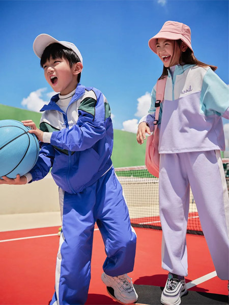 安奈儿2022秋冬运动球场服
