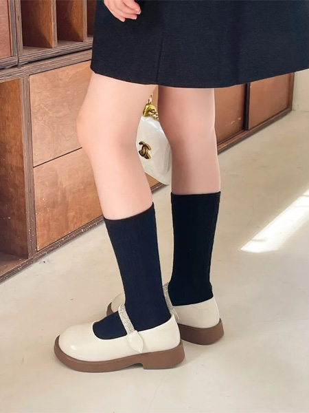 小米步童鞋品牌2022秋季圆头米色单鞋