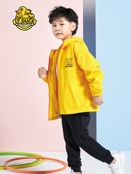 小黄鸭（江苏）童装品牌2022秋季黄色小外套