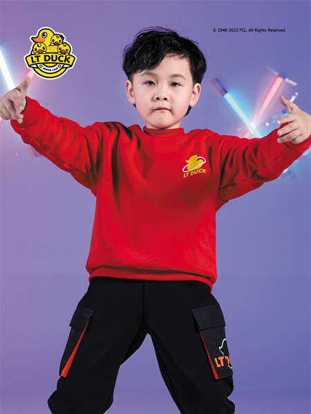 小黄鸭（江苏）童装品牌2022秋季红色休闲套头衫