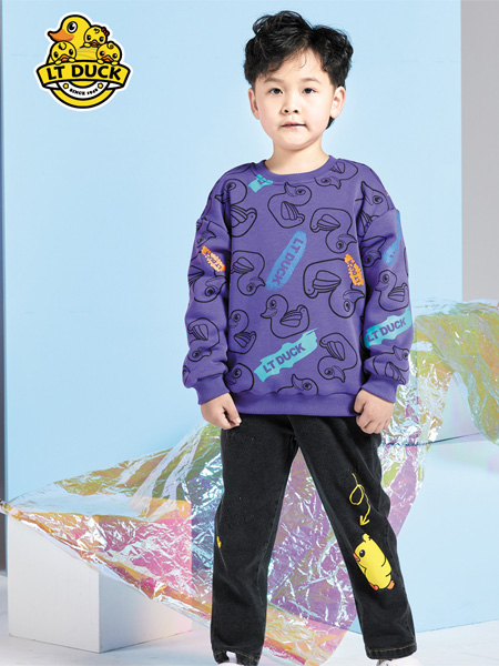 小黄鸭（江苏）童装品牌2022秋季紫色潮流卫衣