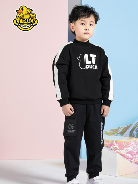 小黄鸭（江苏）童装品牌2022秋季黑色工装裤