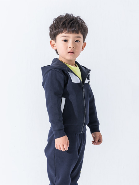 巴布豆（江苏）童装品牌2022秋季黑色薄款外套