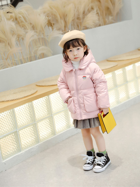 YUYBEIB羽婴贝贝童装品牌2022冬季粉色蓬松羽绒外套