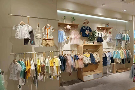 森虎儿童装品牌店铺展示