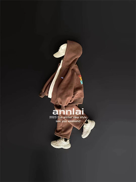安黎小镇ANNLAI童装品牌2023秋季卫衣套装